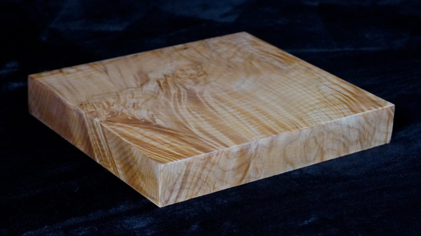 Quilted Maple Ikebana Stand